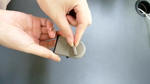 ที่ล็อคประตูบานเลื่อน ที่ล็อคประตู้ ที่ล็อคหน้าต่าง ที่ล็อคตู้ Door lock ล็อคแน่น ไม่หลุด