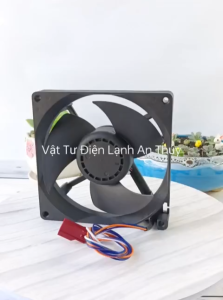 Quạt tủ lạnh HITACHI 12V 4 dây kích thước 12.5cm x 12.5cm (KYM)