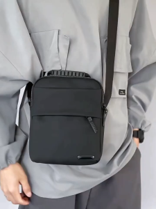 FAMENR【พร้อมส่ง】กระเป่าสะพาย กระเป๋าสะพายไหล่ผู้ชายแฟชั่นใหม่ผ้า Nylon ความจุขนาดใหญ่สบายๆกันน้ำทนต่อการสึกหรอกระเป๋า Messenger ที่เรียบง่าย