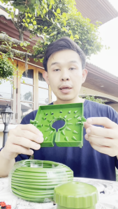 Drip cap ถาดรดน้ำ ขนาด 4 6 8 นิ้ว พร้อมตัวจับสาย 2 ตัว มีรูสำหรับขาปักรดน้ำ ระบบน้ำ ถาดรดน้ำ