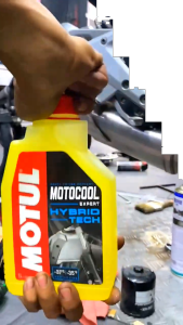 Nước Làm Mát Motul Vàng Đã Pha Sẵn - Motul Motocool Expert Hybrid Tech - Made in France Nhập Khẩu Châu Âu
