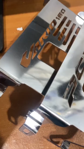 COVER ENGINE PELINDUNG MESIN COVER MESIN HONDA VARIO 160 PCX 160 ADV 160 BAHAN STAINLESS STEEL CHROME PNP