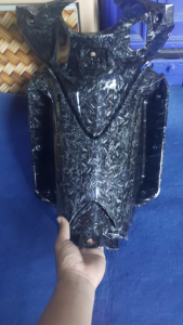 COVER LEGSHILD TENGAH KONTAK DAN COVER BODY ALUS TENGAH SUPRA 125 F1 INJEKSI