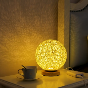 Đèn Ngủ Để Bàn Quả Cầu Mây Có Đế Gỗ | Chạm Điều Chỉnh Độ Sáng Sạc USB Decor Phòng Ngủ Chill Chill
