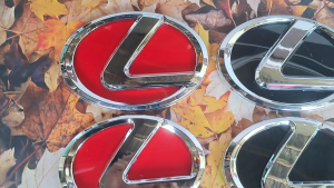 Logo Lexus merah hitam / emblem mobil Lexus ukuran 13cm 14 cm / emble lexus belakang calya sigra ayla agya avanza xenia / Logo lexus universal