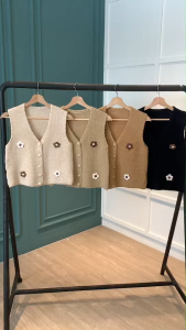 B3984 Waffle Texture Knit Vest w/ 3D Flower