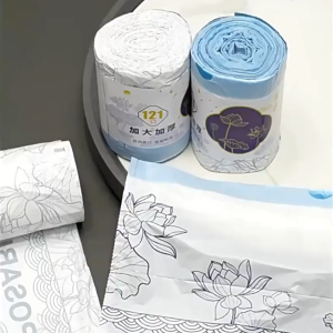 ถุงขยะพลาสติก แบบหนาพิเศษ มีกล่นหอมอ่อนๆ พร้อมสายหูหิ้ว ก้นจีบ เหนียว ทนทาน  คุณภาพดี 45 ซม. X 45 ซม.