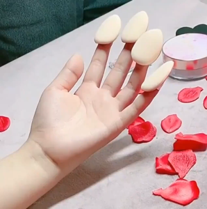 พัฟฟองน้ำขนาดเล็ก สวมนิ้ว  นุ่มพิเศษ Powder puff