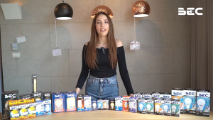 BEC หลอดไฟแอลอีดี รุ่น Light Up เซ็นเซอร์แสงอาทิตย์ 9 วัตต์ (หลอดไฟจะ sensor เซ็นเซอร์ติดเองอัตโนมัติ เมื่อมีแสงไม่เพียงพอหรือเวลากลางคืน)