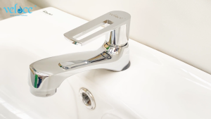 VELOCE Kran Wastafel Brass Premium Awet & Tahan Lama\\n\\n Mengenal VELOCE Kran Wastafel Brass Premium\\n\\n Desain Modern & Elegan\\n\\nVELOCE Kran Wastafel Brass Premium adalah solusi ideal untuk rumah Anda yang mencari kran wastafel dengan desain modern dan elegan. Dengan bahan kuningan berkualitas tinggi, VELOCE Kran Wastafel Brass Premium tidak hanya tampil menarik, tetapi juga sangat awet dan tahan lama.\\n\\n Bahan Kuningan Awet & Tahan Lama\\n\\nBahan utama dari VELOCE Kran Wastafel Brass Premium adalah kuningan, yang terkenal dengan ketahanannya terhadap korosi dan karat. Hal ini membuat kran wastafel ini menjadi pilihan yang tepat untuk rumah Anda yang membutuhkan kran wastafel yang awet dan tahan lama.\\n\\n Keunggulan VELOCE Kran Wastafel\\n\\n Hemat Air & Ramah Lingkungan\\n\\nVELOCE Kran Wastafel Brass Premium dirancang untuk menghemat air dan ramah lingkungan. Dengan sistem pengaturan aliran air yang efisien, VELOCE Kran Wastafel Brass Premium dapat membantu Anda mengurangi konsumsi air di rumah Anda, sehingga lebih hemat biaya dan ramah lingkungan.\\n\\n Mudah Dalam Pemasangan & Perawatan\\n\\nPemasangan dan perawatan VELOCE Kran Wastafel Brass Premium sangat mudah dilakukan. Dengan instruksi yang jelas dan detail, Anda dapat memasang kran wastafel ini dengan mudah dan cepat. Selain itu, perawatan VELOCE Kran Wastafel Brass Premium juga sangat mudah dilakukan, sehingga Anda tidak perlu khawatir tentang perawatan kran wastafel ini.\\n\\n Cara Memilih Kran Wastafel yang Tepat untuk Rumah Anda\\n\\n Pertimbangkan Ukuran & Desain Ruang\\n\\nPertimbangan pertama dalam memilih kran wastafel adalah ukuran dan desain ruang di mana kran wastafel akan dipasang. Pastikan bahwa kran wastafel yang Anda pilih sesuai dengan ukuran dan desain ruang tersebut.\\n\\n Perhatikan Kualitas & Ketahanan Bahan\\n\\nKualitas dan ketahanan bahan dari kran wastafel juga perlu diperhatikan. Pilihlah kran wastafel yang terbuat dari bahan berkualitas tinggi dan tahan lama, seperti VELOCE Kran Wastafel Brass Premium.\\n\\n Pilih VELOCE Kran Wastafel Brass Premium sebagai Solusi Optimal\\n\\nDengan desain modern dan elegan, bahan kuningan berkualitas tinggi, hemat air dan ramah lingkungan, serta mudah dalam pemasangan dan perawatan, VELOCE Kran Wastafel Brass Premium adalah solusi optimal untuk rumah Anda yang mencari kran wastafel yang awet dan tahan lama.\\n\\n**Kata Kunci:**\\n- Kran Wastafel Awet dan Tahan Lama\\n- Kran Wastafel untuk Rumah\\n- Kran Wastafel Brass Premium\\n- Keran Cuci Tangan Kuningan\\n- Kran Wastafel Desain Modern\n}