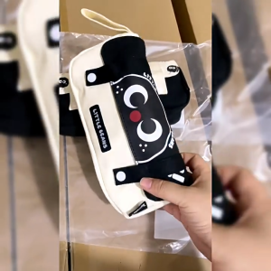 🇲🇾[Malaysia]Ready Stock Black Bean Cool Pencil Case Pencil Bag Cosmetic Bag Multifunctional Storage Stationery Box Niche Non-Collision Bag Cute Large-capacity Pencil Bag Pencil Case Ins Korean Style Student Stationery男孩女孩大容量笔袋