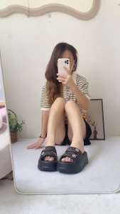 Comanier Sandal Wanita Karet Jelly Platform Tebal Elastis Empuk Tali Belakang Motif Double Strap NUNA