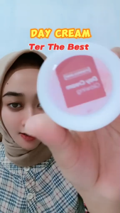 Yonglow Day Cream Siang Pembersih Pemutih Kulit Wajah Kusam Glowing Beruntusan BPOM