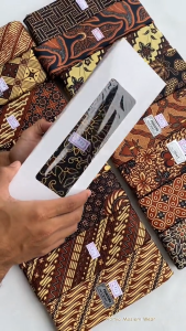 Kain batik PREMIUM/ Kain Panjang/ Kain Jarik Batik Halus / Batik Banyumas / Kain Tapih Halusan Pakai Dus / Perlengkapan Ibu Melahirkan / Bahan Baju Batik Tradisional / Perlengkapan Pernikahan