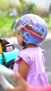 Helm Anak Lucu Motif Hello Kitty Ungu Pink