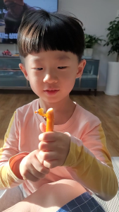 1 กล่อง 100 แท่ง รสชีส JINJU ไส้กรอกเกาหลี รสชีส 1 แท่ง 15g ช่วยให้ความสวยคลุม ช่วยให้ความสวยคลุม