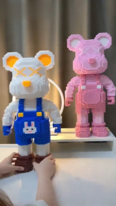 Five-star Intelligence Competition DIY Kids Toys Cartoon Mini Love Violent Bear Bearbrick Model with Light Building Block Micro Bricks Christmas Birthday Gift 暴力熊积木玩具摆件手办
