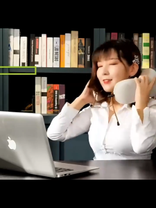 หมอนนวดไฟฟ้า หมอนนวดคอไฟฟ้า หมอนนวดคอ Multi Function หมอนรองคอ หมอนเดินทาง ดูแลกระดูกสันหลังส่วนคอ ตัวช่วยนอนหลับหมอนรองคอไฟฟ้า สามปุ่ม หมอนนวดไฟฟ้าในรถ แบบพกพา หมอนรองคอ  ​หมอนรองคอไฟฟ้า 4 ปุ่ม