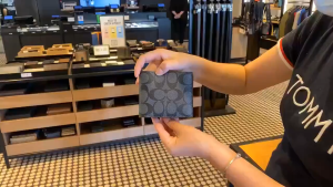 Compact ID Wallet With Varsity Stripe Men Short Dompet Lelaki 74993 26072 75371 31522 37333 11945 68217 91654 91655 C433