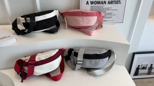 สันทนาการ ไนลอน แฟชั่น กระเป๋าสะพายผู้หญิง กีฬา กระเป๋าสะพายสำหรับผู้ชาย  ความจุขนาด ใหญ่ กระเป๋าสะพาย