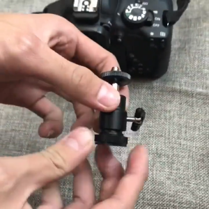 Mini Ball Head Logam Hot shoe adaptor Tripod Mount 1/4 universal screw Bracket lampu fotografi DSLR