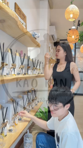 น้ำหอมฉีดตัว น้ำหอม กลิ่นหอม กลิ่นดอกไม้ กลิ่นผลไม้ กลิ่นหรูหรา