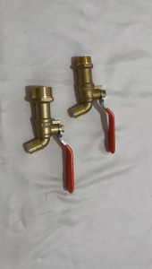 KRAN AIR/KRAN TAMAN/KRAN TEMBOK BAGUS BAHAN KUNINGAN MODEL ENGKOL ADA 2 UKURAN 1/2 & 3/4