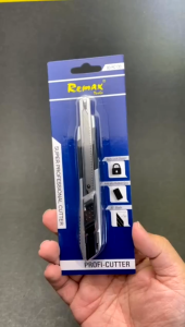 Remax Utility Knife Hand Cutter Art Knife Multi-Functional Household Knife Holder Blade Heavy Duty 80--RC130