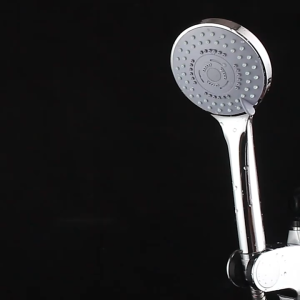 ฝักบัวอาบน้ำ ปรับได้ 5 ระดับ พร้อมสายยาว 150 cm และตัวยึดผนัง