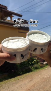 Kojiesan Body Scrub 250 gr - Lulur Badan Kojiesan Skin Lightening Body Scrub