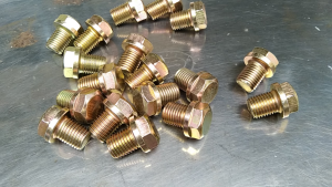 ราคาต่อตัว 🔥(น็อต+แหวนมิเนียม)🔥 น็อตถ่ายน้ำมันเครื่อง M13X1.5 ขนาด13มิล หัวน็อตเบอร์17 ระยะเกลียว1.5มิล: ซ่อม step1 ** เลือกจำนวนที่ต้องการ