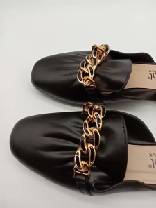 [GS1-1301] Sepatu Sandal Wanita Crystal Lux Selop Cewek Wonderly Slop Karet Jelly Lentur Tali Rantai Warna Hitam