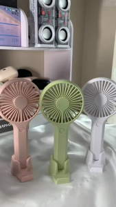 Kinyo M10 พัดลมพกพา พัดลมมือถือ พัดลมมินิ ปรับแรงลมได้3ระดับ สีสันสดใส พกพาสะดวก