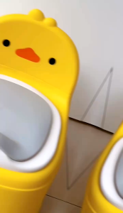 Ghế nhà tắm ghế bậc thang bô vệ sinh kèm nắp đậy cho bé BabyUS