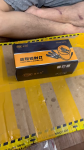 Đèn laze MÀU XANH dấu công(+)dấu trừ(-) có đế nam châm hút siêu chắc dùng để đánh dấu trên vải trong ngành may