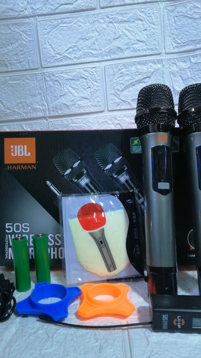 Jbl S Dual Uhf Professional Wireless Microphone With Rechargeable