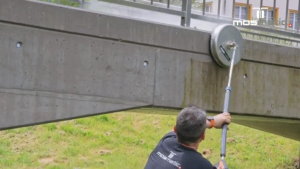 New Edge Corporation (Mosmatic FL-EG300 12″ Stainless Steel Flat Surface Cleaner Gun & Lance)