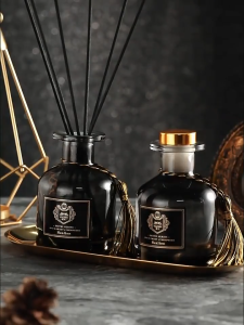【Ready Stock】50ml Room perfume hotel scent Aromatherapy essential oil home fragrance air freshener for room long lasting oil room freshener perfume scent perfume for bedroom fireless aromatherapydeodorant diffuser
