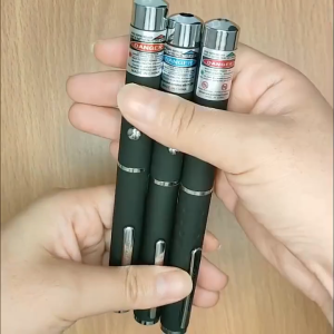 🇸🇬【In stock】Powerful laser pointer beam demonstration clicker high power USB rechargeable AAA battery pointer laser Children Day gift