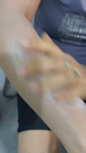 Kem body truyền trắng hủ 120gr chuẩn mịn màng cấp ẩm tối ưu cho làn da thiếu nước da được cấp ẩm và trắng sáng tự nhiên