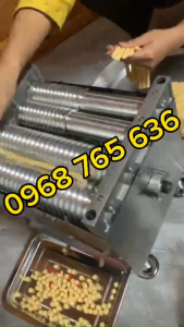 Máy vo viên bánh nhãn bán tự động khuôn bằng inox ST106