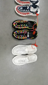 Felix 🚚Free delivery COD payment [ร้านไทยพร้อมส่ง]🎼รองเท้าเด็ก Uneek รองเท้าแตะผู้ชาย น้ำหนักเบา ใส่สบาย กันน้ำ แข็งแรง ทนทาน ไซส์25-35 รองเท้าแตะเด็ก รองเท้าเด็กแบบสวม ลายน่ารักสุดคิ้วท์ พื้นยาง นิ่มใส่สบาย