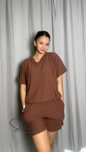 SCK2 BKK Kniited Sporty Short & Oversized V-Neck Blouse Set