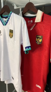 JERSEY TIMNAS BIG SIZE UKURAN JUMBO JERSEY TIMNAS 2023 BAHAN EMBOS BRAZIL LOGO TIMBUL UKURAN BESAR JERSEY TIMNAS INDONESIA MERAH HOME 2022-2023 BAHAN EMBOS BRAZIL LOGO TIMBUL PRIA/WANITA