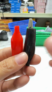 Jepit Buaya Besar Capit Aki Sepasang Jepitan Alligator Merah Hitam Capitan 1 set