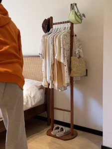 chalet ที่แขวนเสื้อ ที่แขวนผ้า ที่แขวนหมวก ราวแขวนหมวก ราวแขวนเสื้อผ้า ที่แขวนเสื้อผ้า ราวตากผ้า ราวแขวนผ้าไม้ ราวแขวนเสื้อผ้า สามขา แขวนกระเป๋า ราวผ้าตั้งพื้น แขวนหมวก Coat Racks