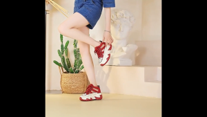 รองเท้าแตะผู้หญิงสวมใส่ด้านนอกแฟชั่น สาวสวย นิ่มมากกกกก ใส่ทำงานได้ รองเท้าสไตล์เกาหลี หนังเรียบง่ายและใช้งานได้หลากหลาย นุ่มสบาย ลุยได้หมดจ้า