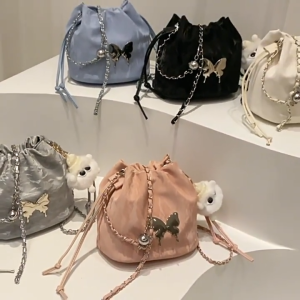 TÚI ĐEO CHÉO ĐÍNH BƯỚM + DÂY TREO HẠT CHÂU + GẤU BÔNG GẮN TÚI