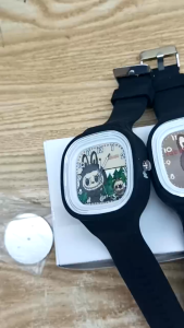 นาฬิกาซิลิโคน Labubu นาฬิกาอิเล็กทรอนิกส์สี่เหลี่ยมการ์ตูนสีทึบ