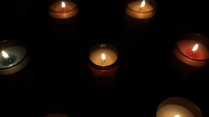 Nến thơm tinh dầu thiên nhiên với ba mùi hương phiên bản mới